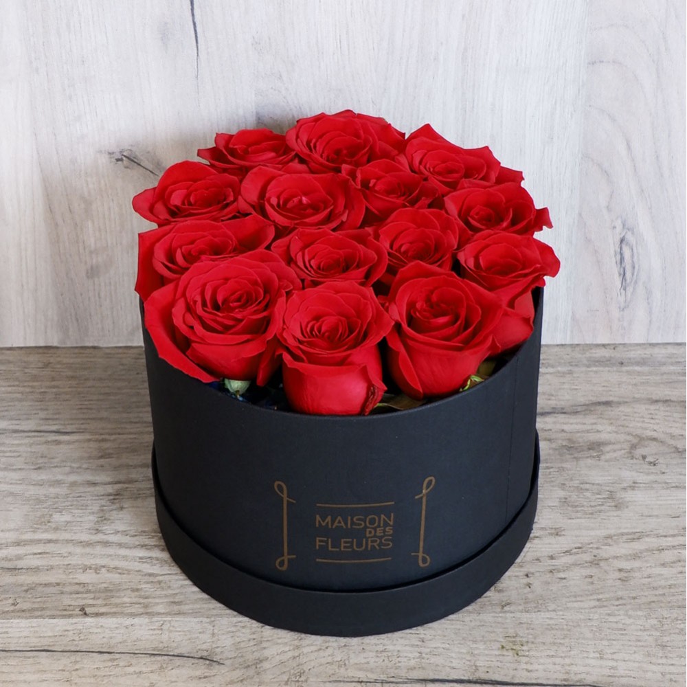 Συνθέσεις Λουλουδιών - Red Roses hat box black