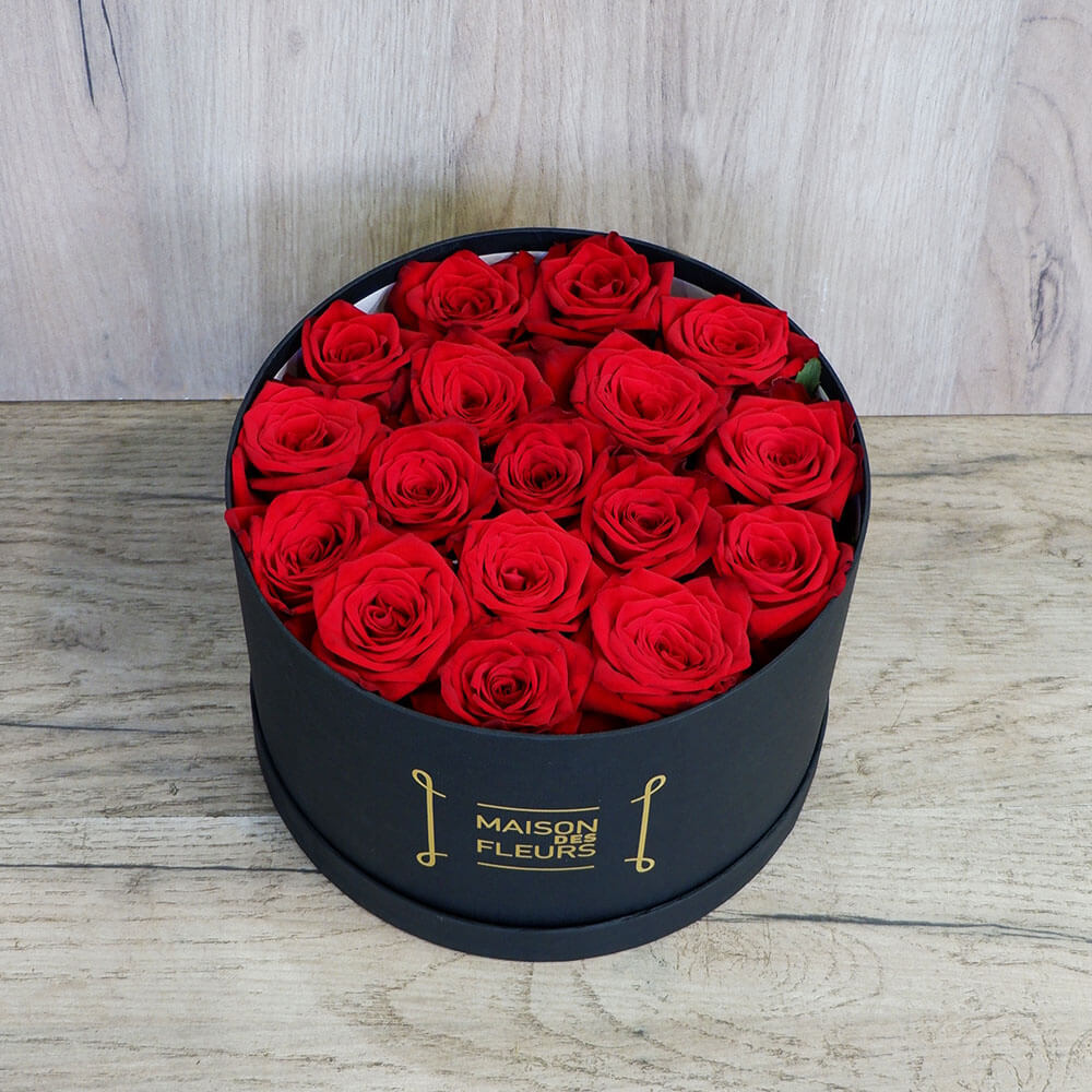 Συνθέσεις Λουλουδιών - Red Roses hat box black