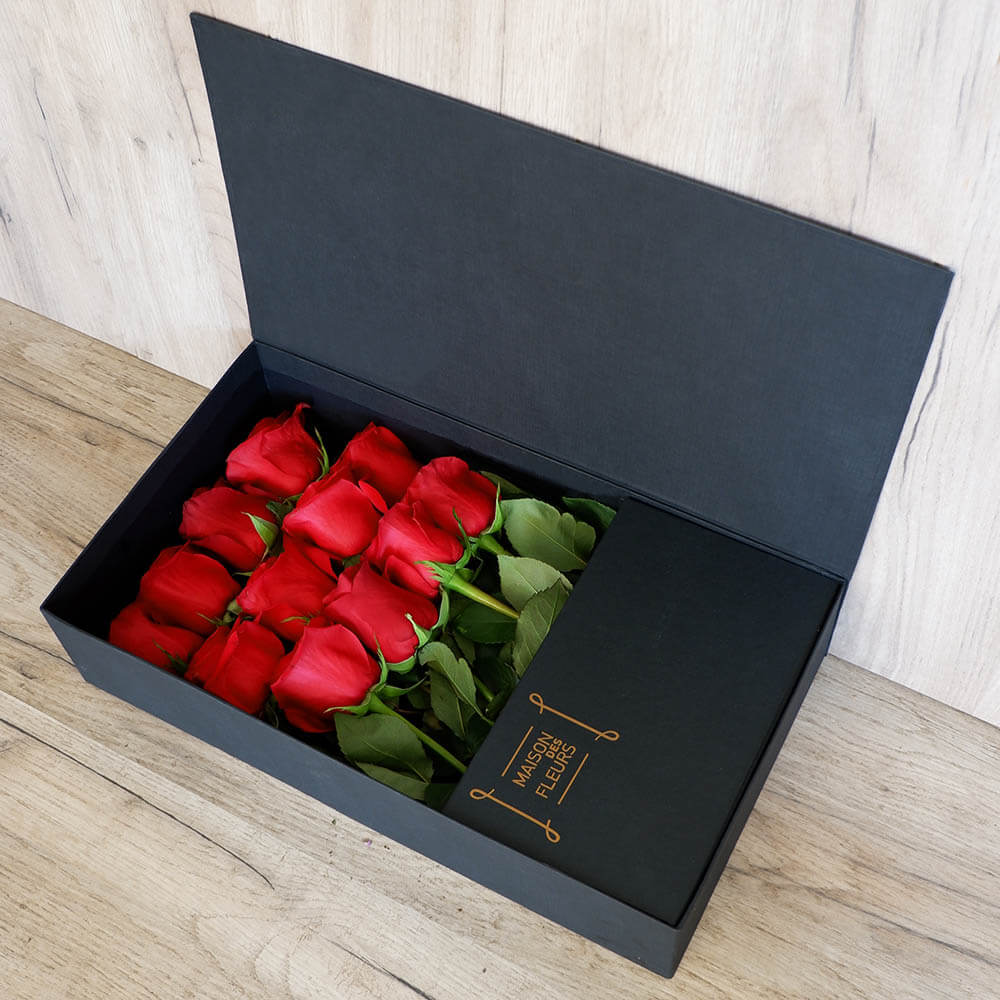 Red Box - Σύνθεση λουλουδιών | Ανθοπωλείο Maison des fleurs