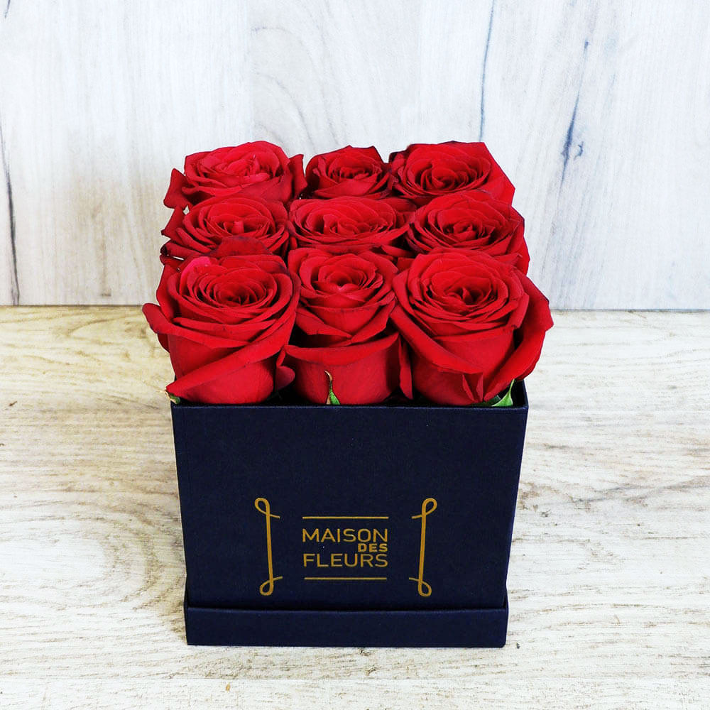 Λουλούδια Αγάπης - Συνθέσεις Λουλουδιών - Red Rose Black Box | Ανθοπωλείο Maison des fleurs