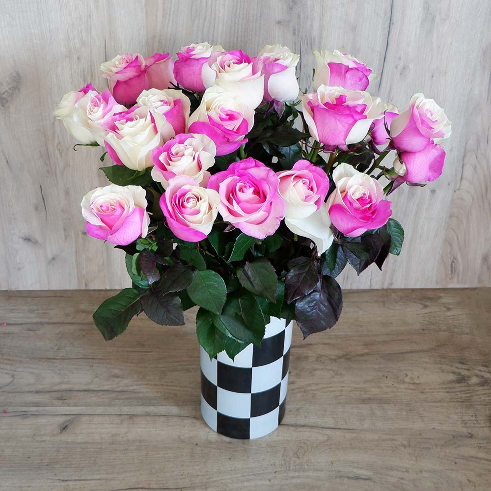 Two Colour Pink - Create your own bouquet with two colour ( white-pink ) roses!